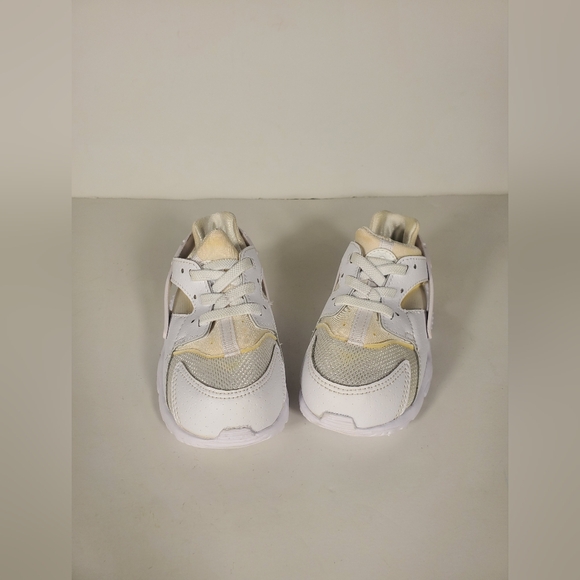Children Nike Air Huarache Run Triple White (TD) 704950-110 Size 8C - Picture 1 of 10